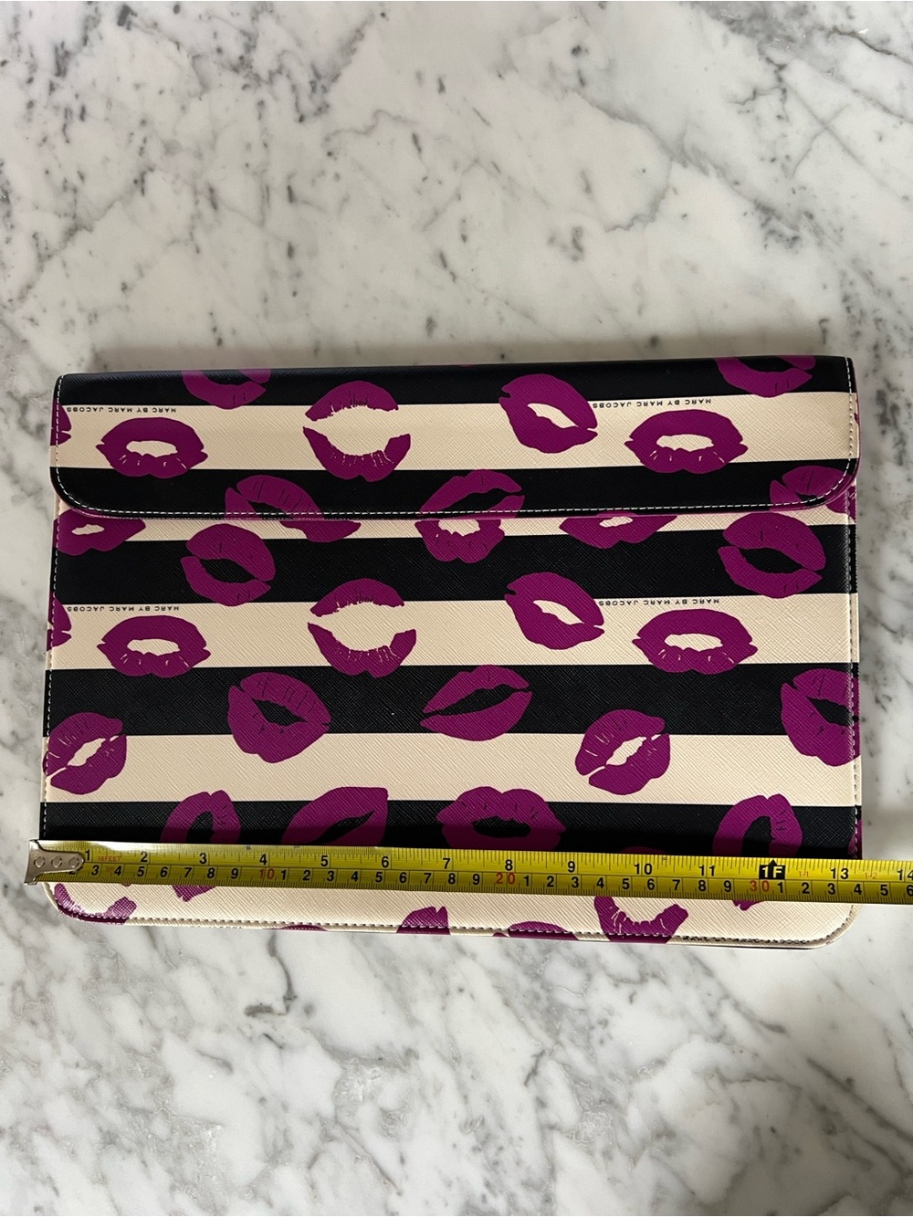 Marc Jacob Laptop Case - Picture 8 of 8
